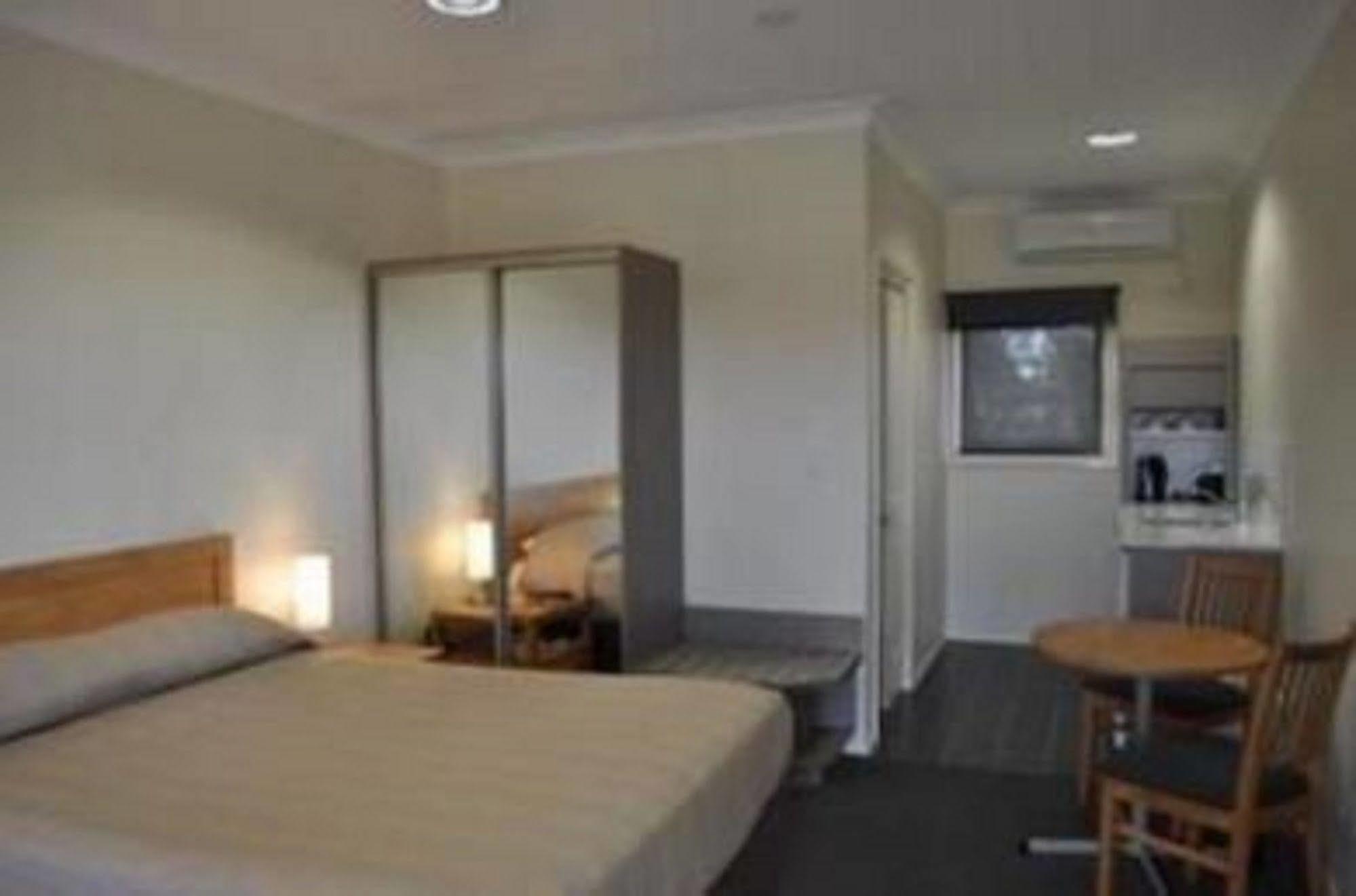 Comfort Inn Bishops Lodge Hay Exterior foto